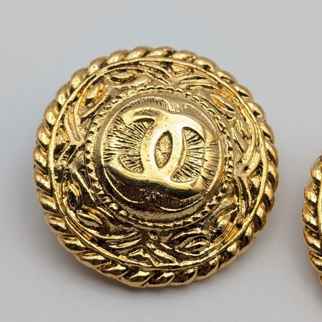 Chanel Earrings CC Logo Gold Large Round Twist First Era Vintage — view 3