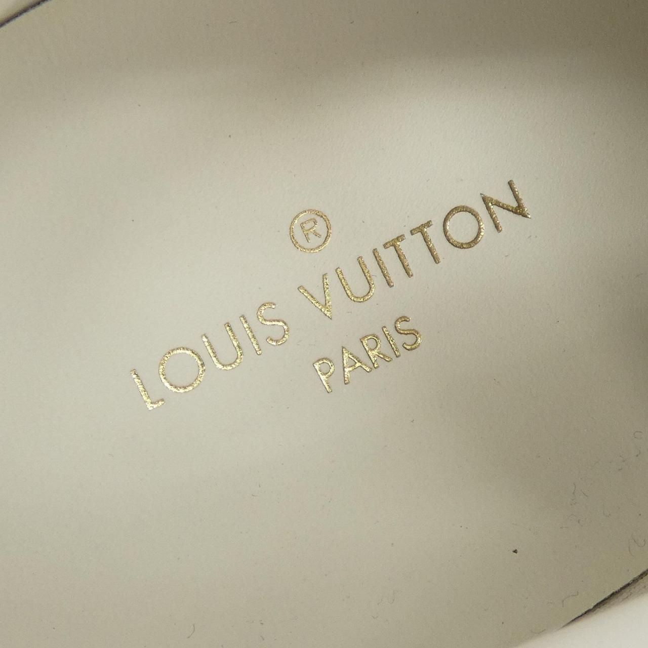 Louis Vuitton Beverly Hills Line Sneakers — view 6