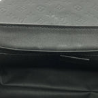 Louis Vuitton Taurillon Monogram S Cape Messenger Shoulder — view 9