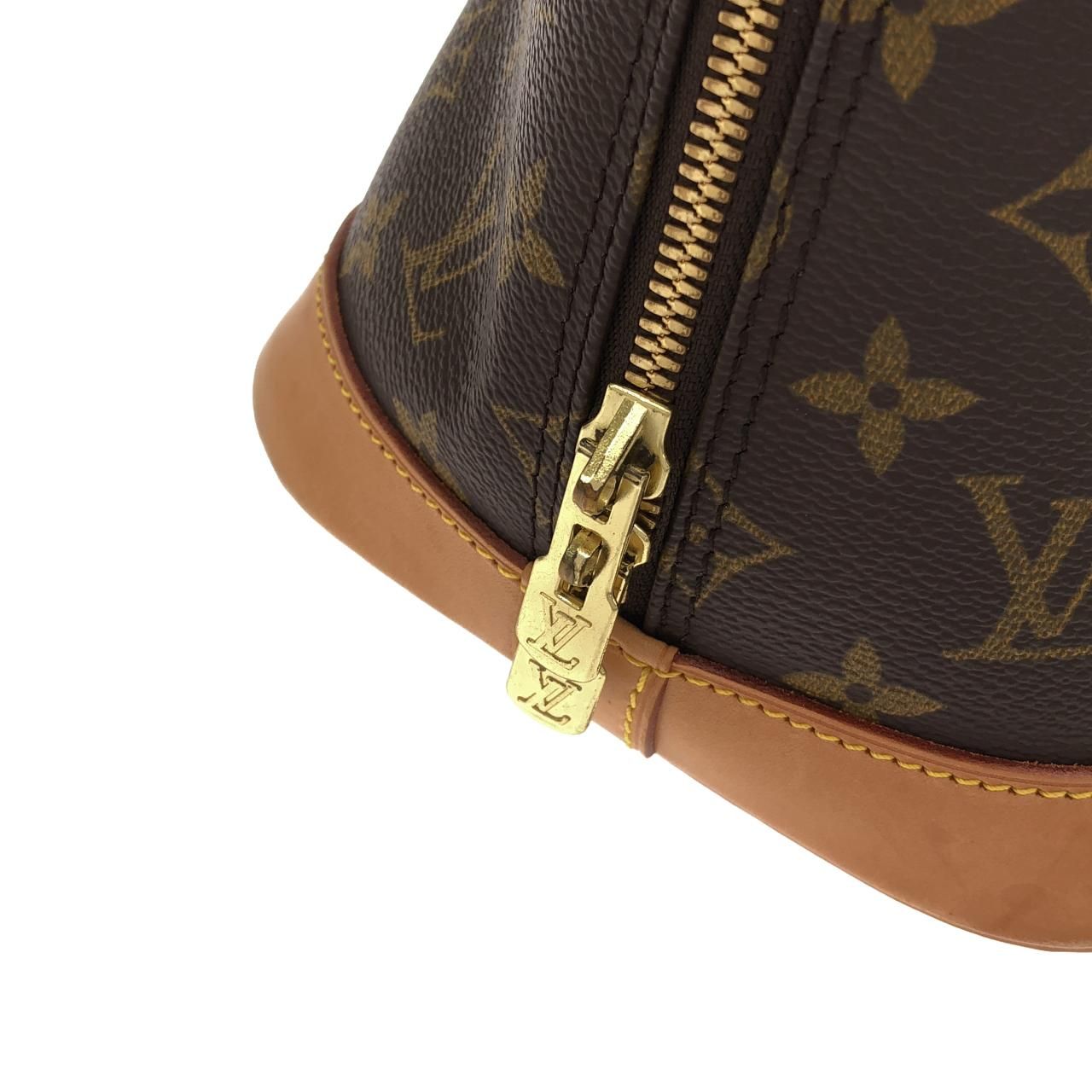 Louis Vuitton Monogram Alma PM — view 5