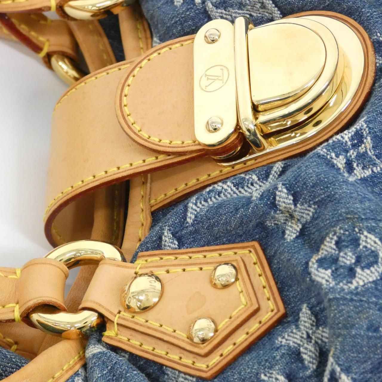 Louis Vuitton Monogram Denim Pleaty — view 4