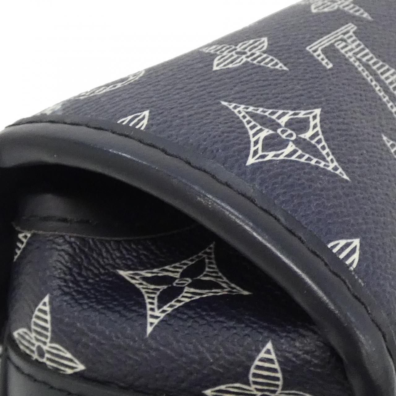 Louis Vuitton Monogram Savannah Messenger Shoulder — view 6