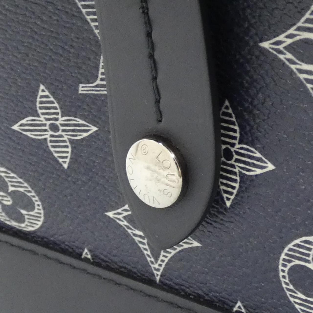 Louis Vuitton Monogram Savannah Messenger Shoulder — view 4