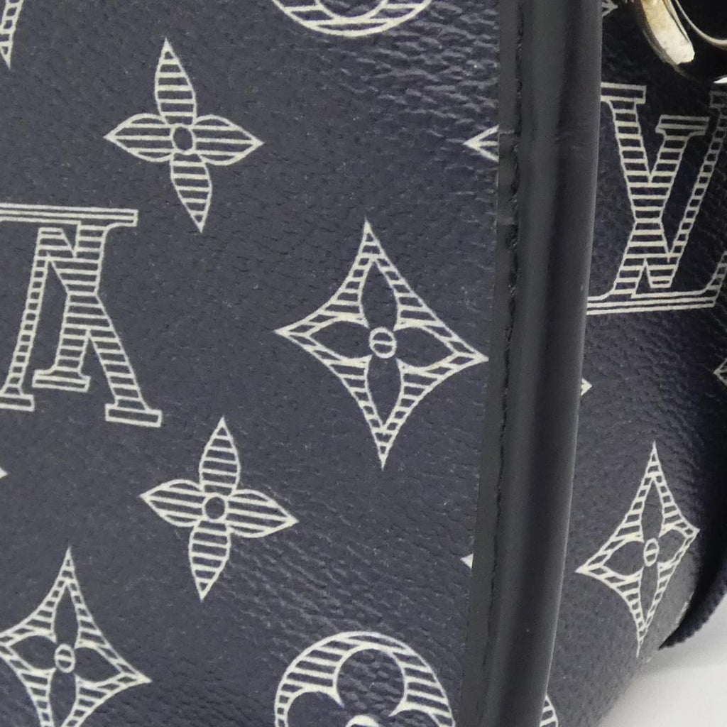 Louis Vuitton Monogram Savannah Messenger Shoulder — view 5