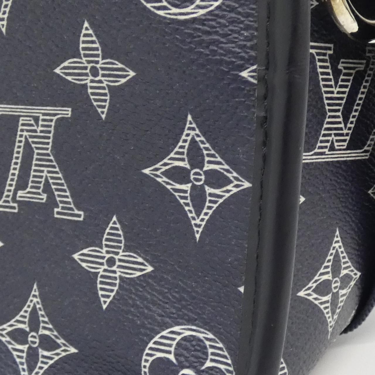 Louis Vuitton Monogram Savannah Messenger Shoulder — view 5