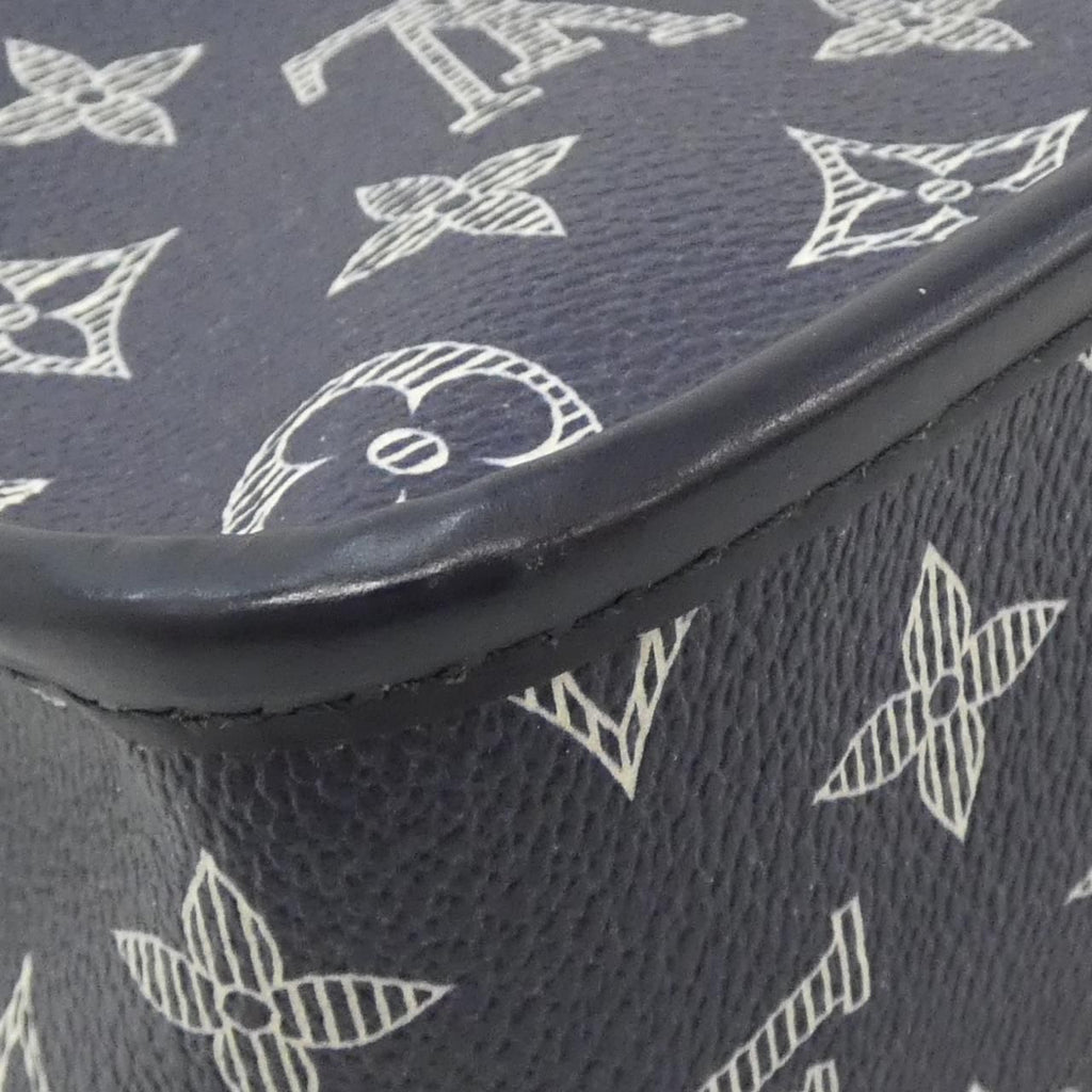 Louis Vuitton Monogram Savannah Messenger Shoulder — view 3