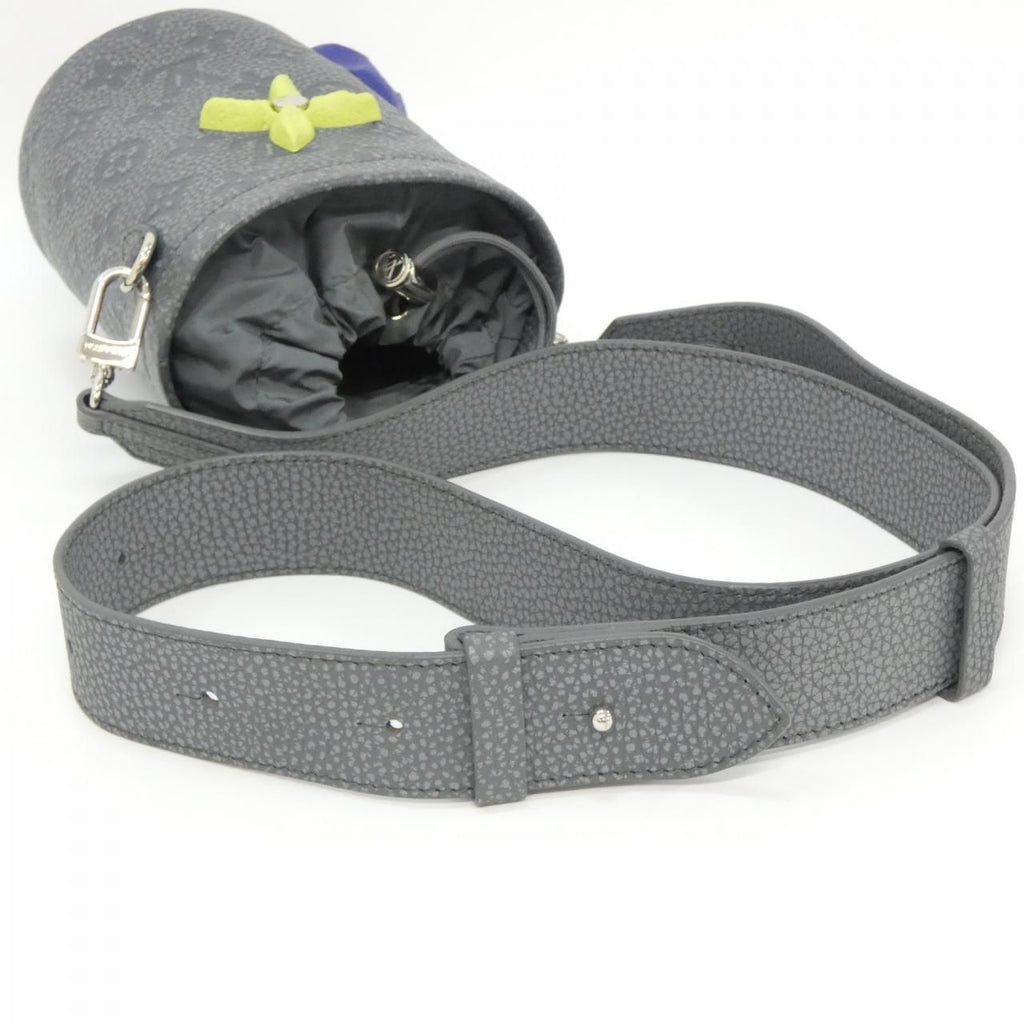 Louis Vuitton Chalk Pouch — view 8