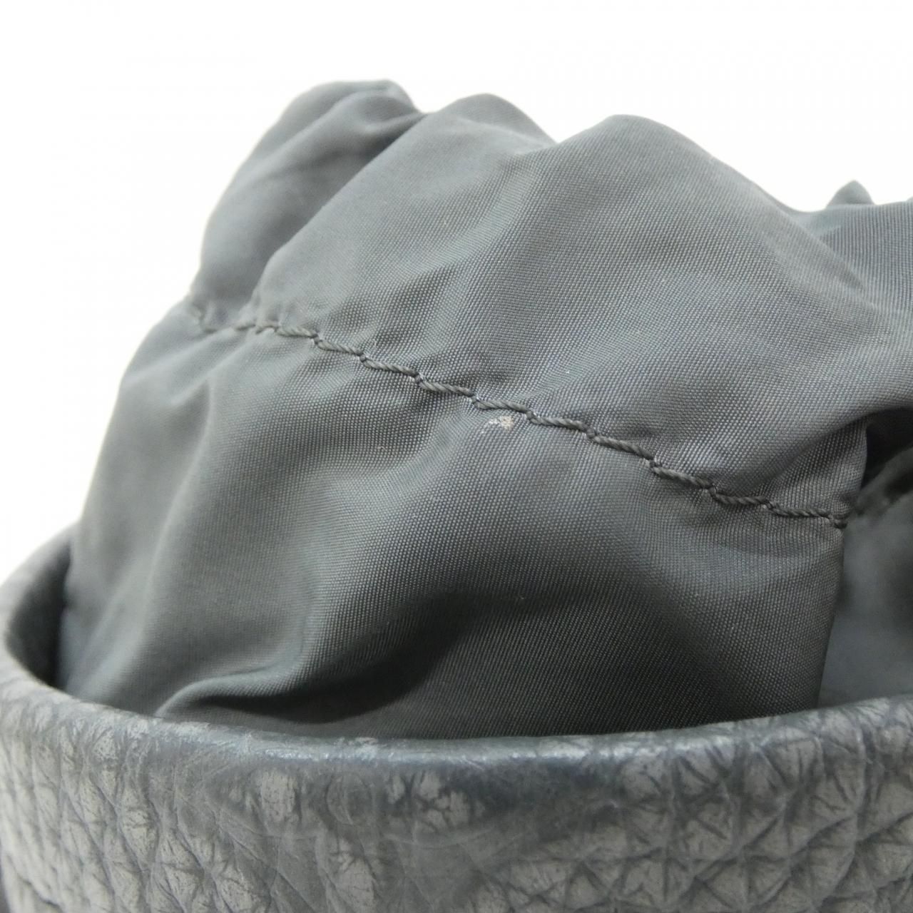 Louis Vuitton Chalk Pouch — view 5