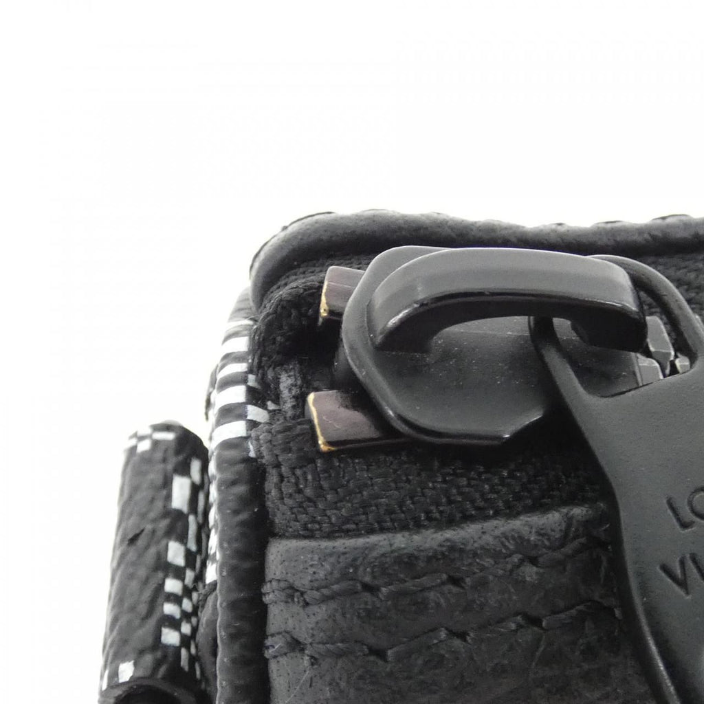 Louis Vuitton Damier Dist Ted City Keepall XS Shoulder — view 5