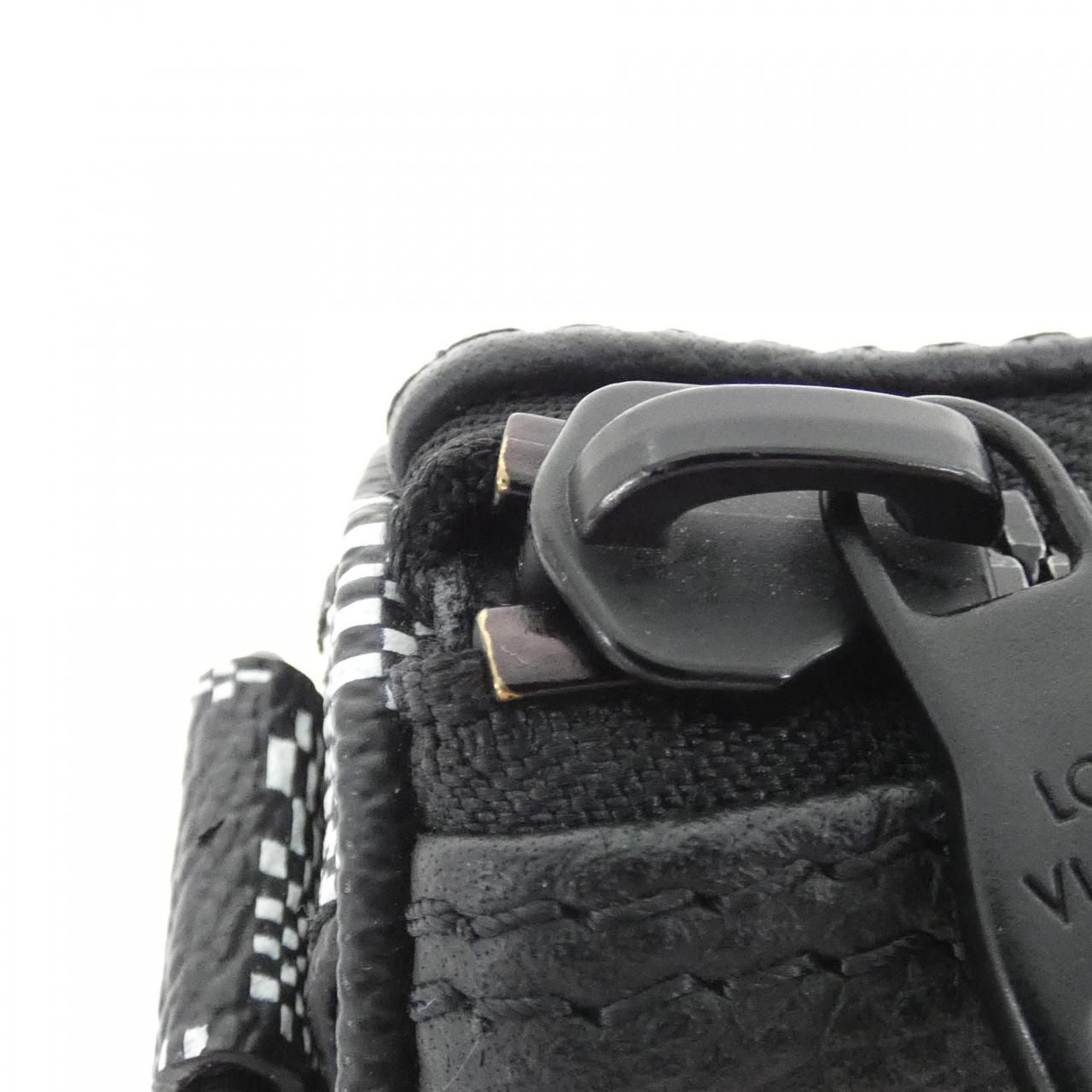 Louis Vuitton Damier Dist Ted City Keepall XS Shoulder — view 5