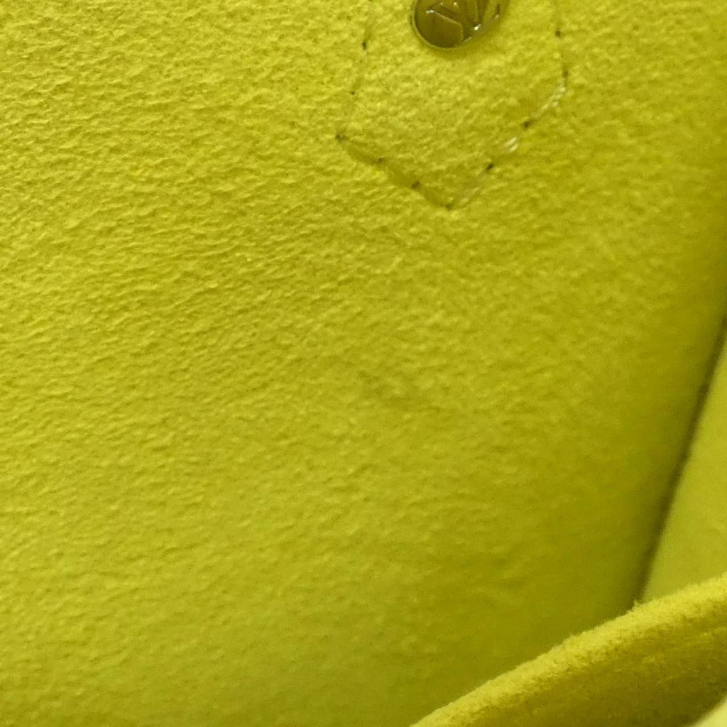Louis Vuitton Epi Petite Sac Plat — view 9