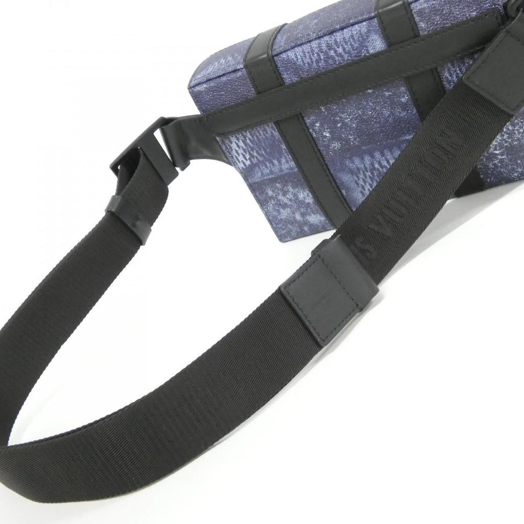 Louis Vuitton Damier Salt Trunk Sling — view 5