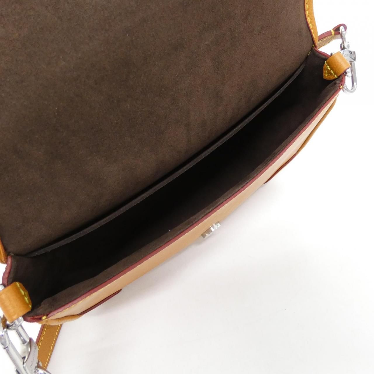 Louis Vuitton Epi Buci Shoulder — view 6