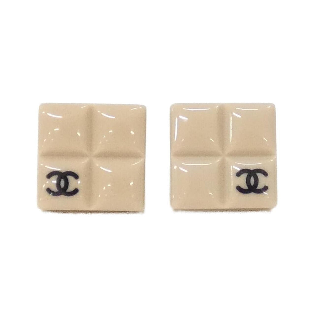 Chanel Vintage Earrings Gold