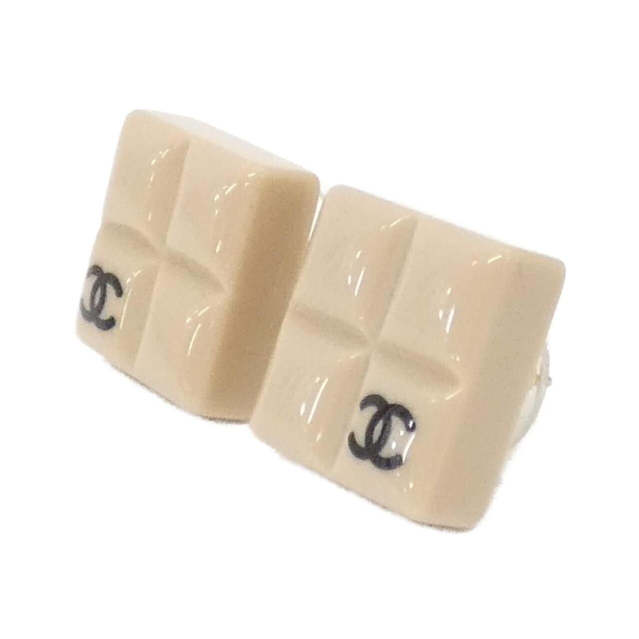 Chanel Vintage Earrings Gold — view 2