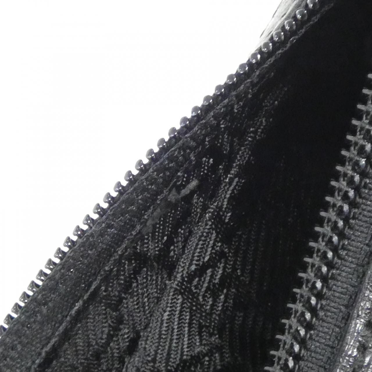 Gucci Vintage 001 Shoulder — view 9
