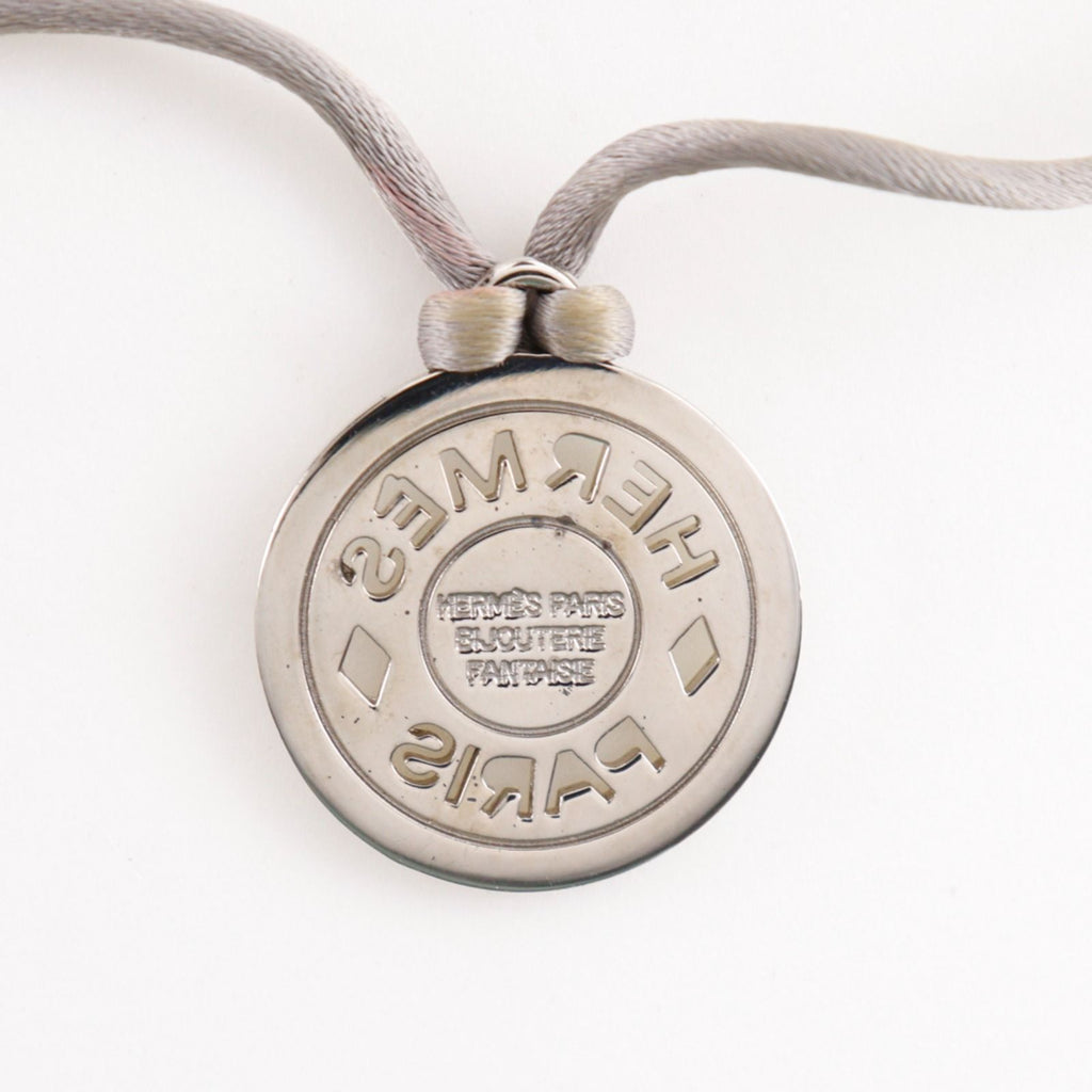 Hermes Series Medallion Silk Code Bijouterie Fantaisie Metal Gray Necklace — view 6