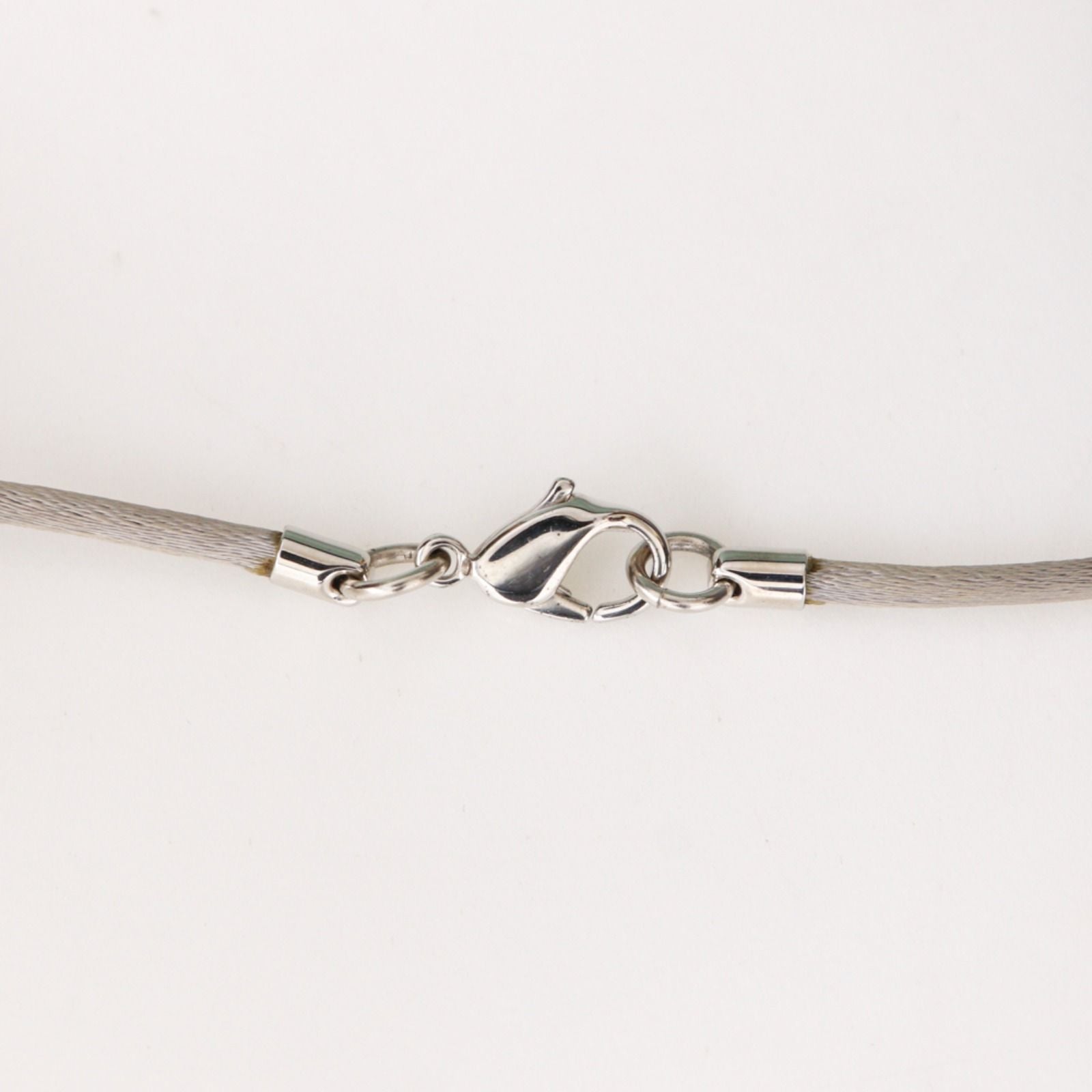 Hermes Series Medallion Silk Code Bijouterie Fantaisie Metal Gray Necklace — view 5