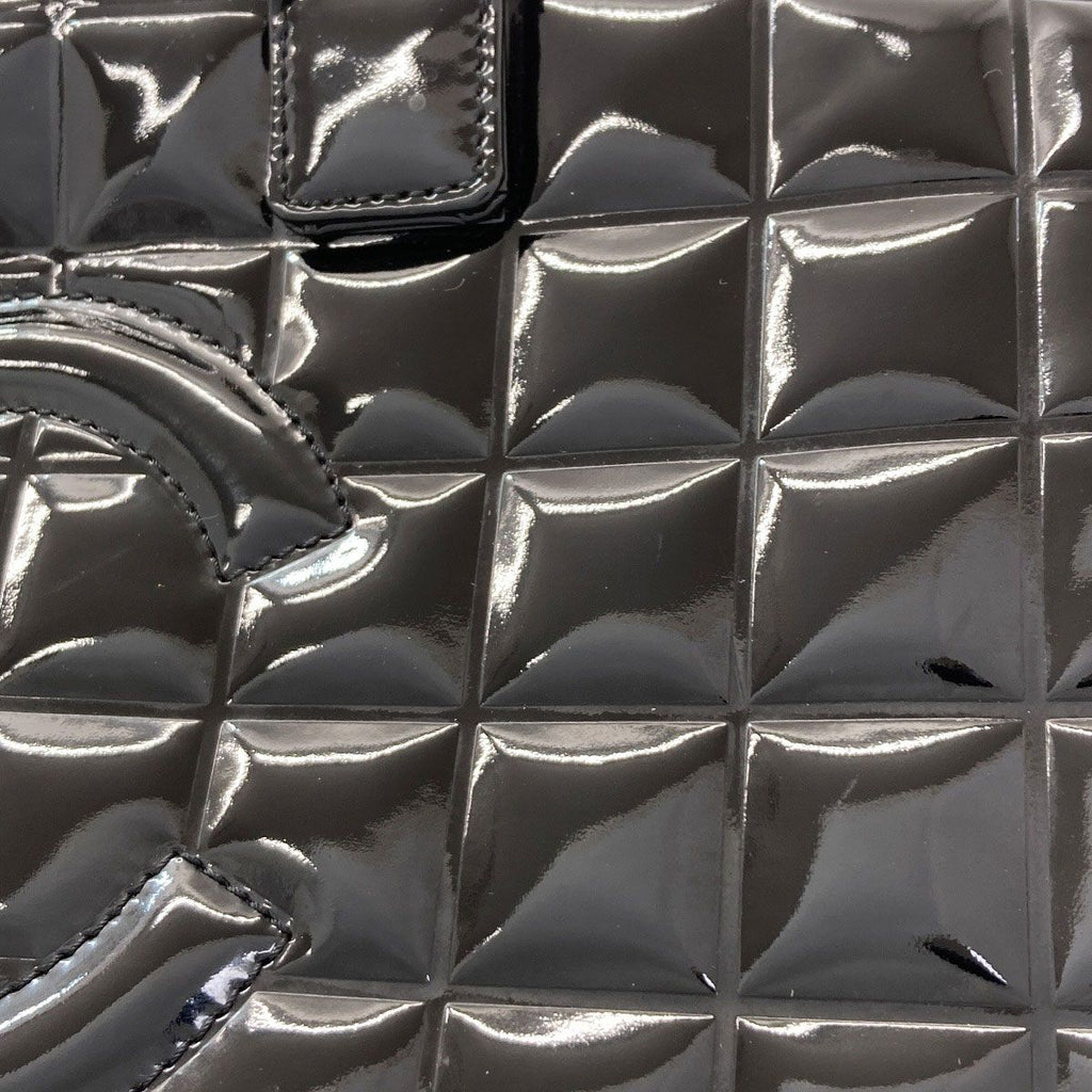 Chanel Choco Bar CC Logo Silver Tote Patent Leather — view 9