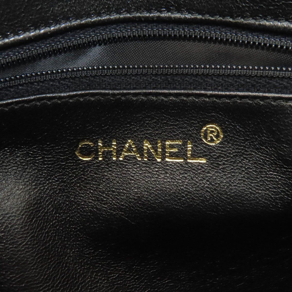 Chanel Triple CC Logo Gold Shoulder Bag Grained Calfskin — view 6