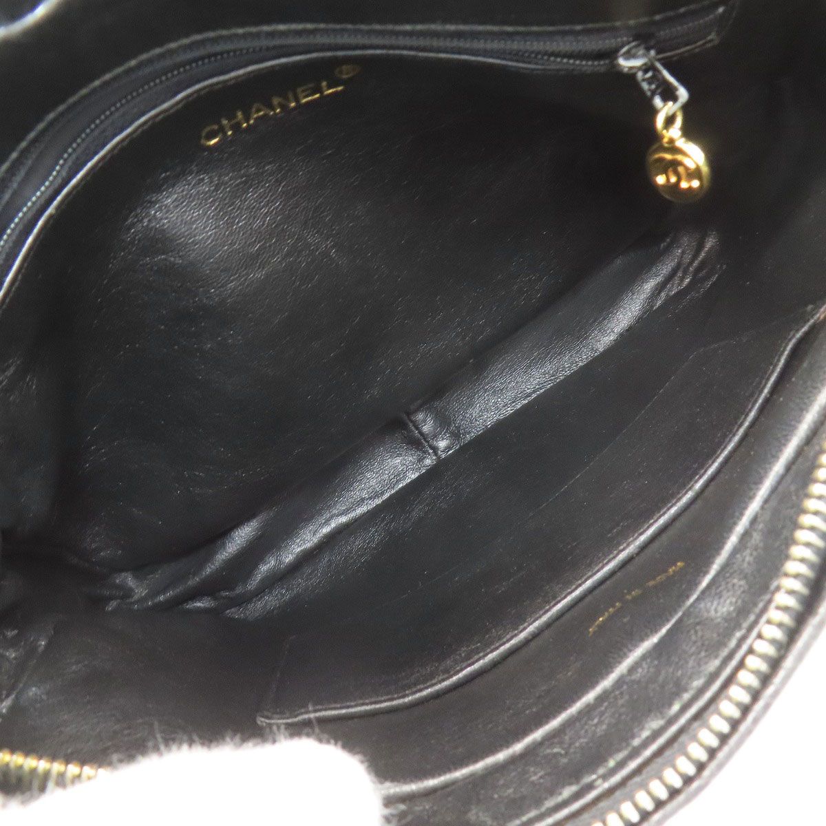 Chanel Triple CC Logo Gold Shoulder Bag Grained Calfskin — view 5