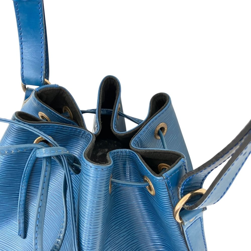Louis Vuitton Epi Leather Petit Noe Shoulder Bag Blue Pre Owned — view 4