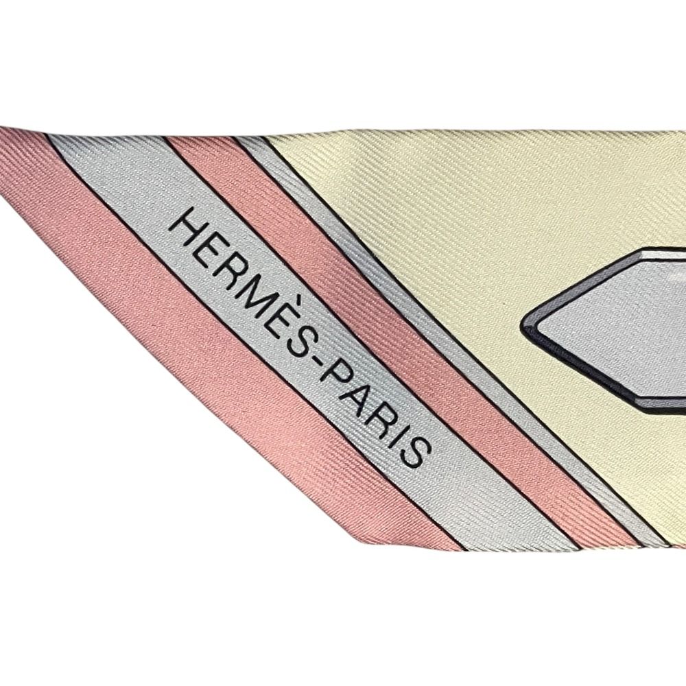 Hermes Grand Tralala Silk Twill Scarf Pink Beige Secondhand — view 6