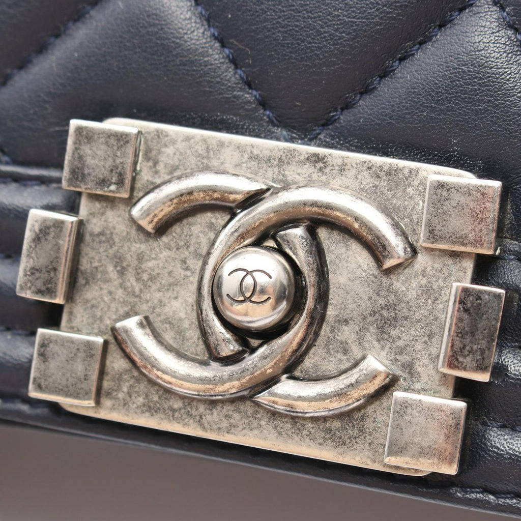 Chanel Shoulder Bag Boy Antique Silver Navy Lambskin Boy Chain — view 7