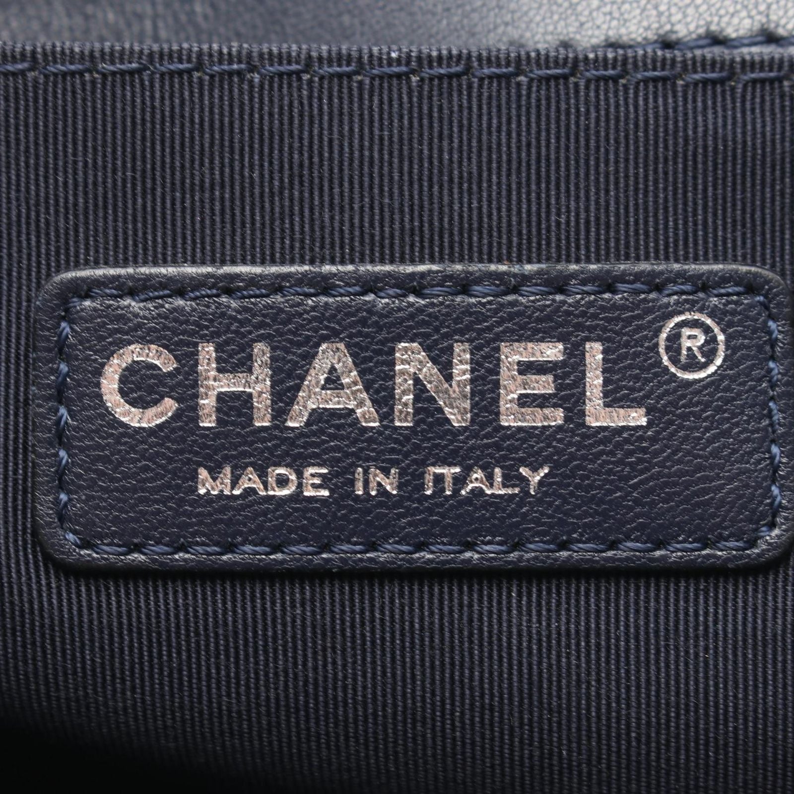 Chanel Shoulder Bag Boy Antique Silver Navy Lambskin Boy Chain — view 4