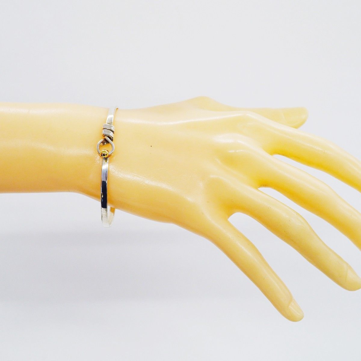 Tiffany & Co Bangle Hook Eye 18k Yellow Gold 925 Sterling Silver Bracelet — view 6