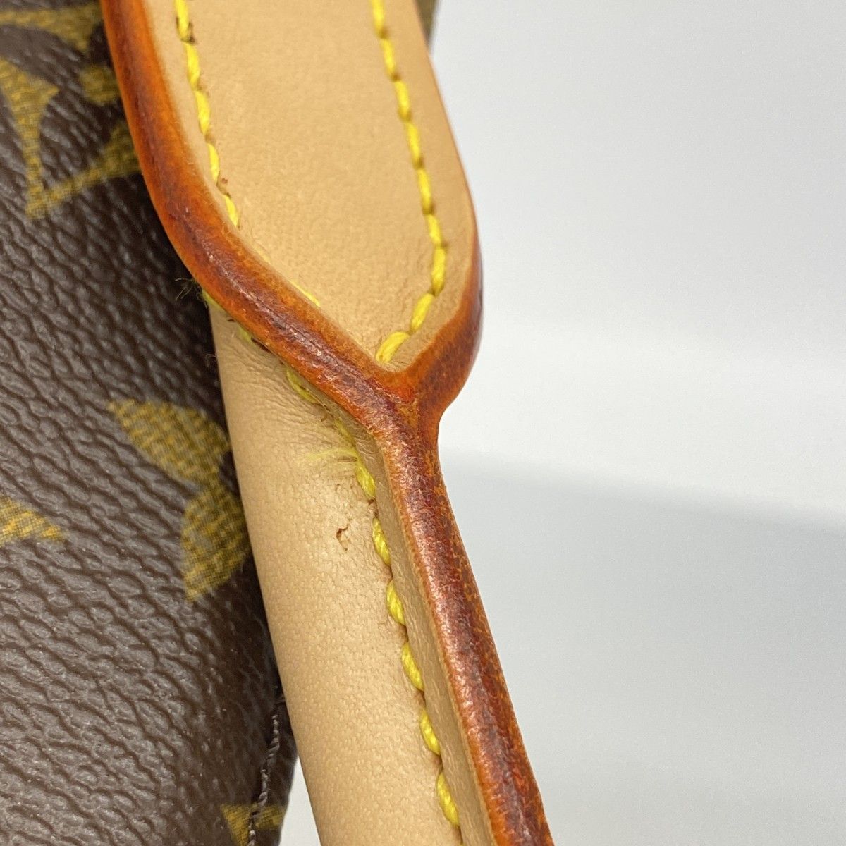 Louis Vuitton Shoulder Bag Monogram Looping Brown — view 6
