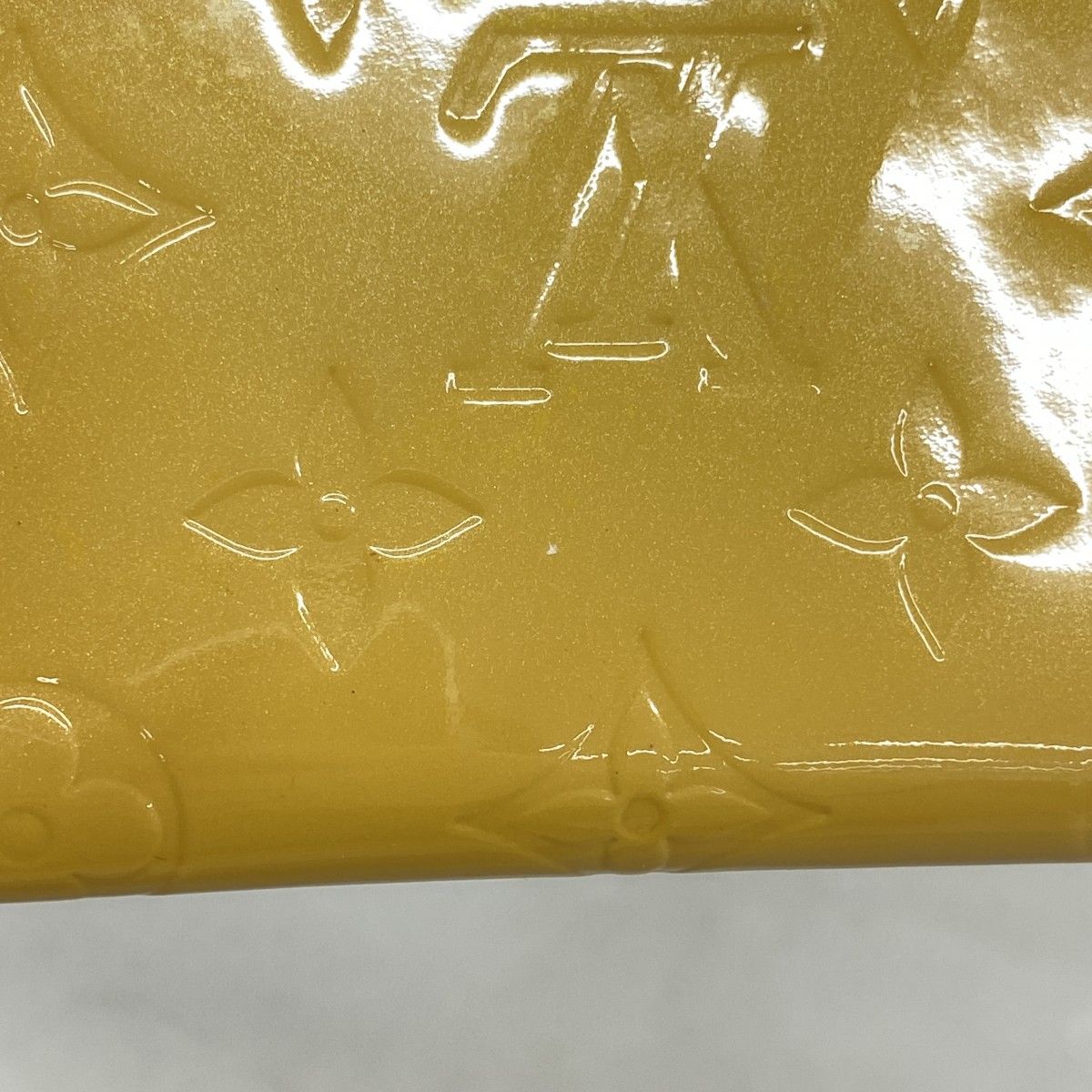 Louis Vuitton Business Card Holder Vernis Dune — view 7