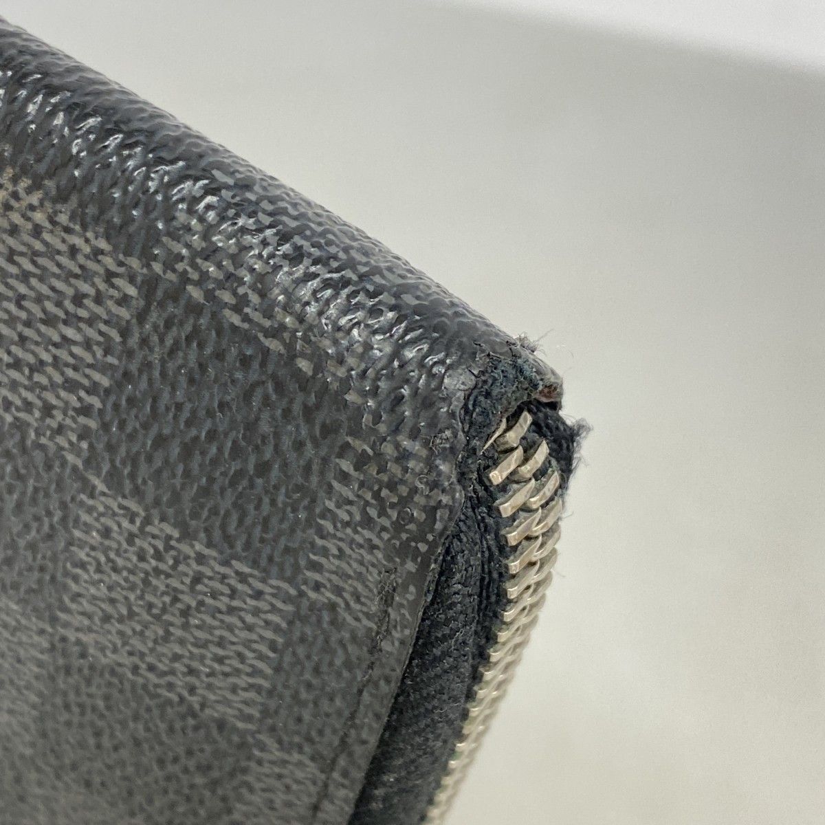 Louis Vuitton Wallet Damier Graphite Zippy Vertical Gray Black Vintage — view 5
