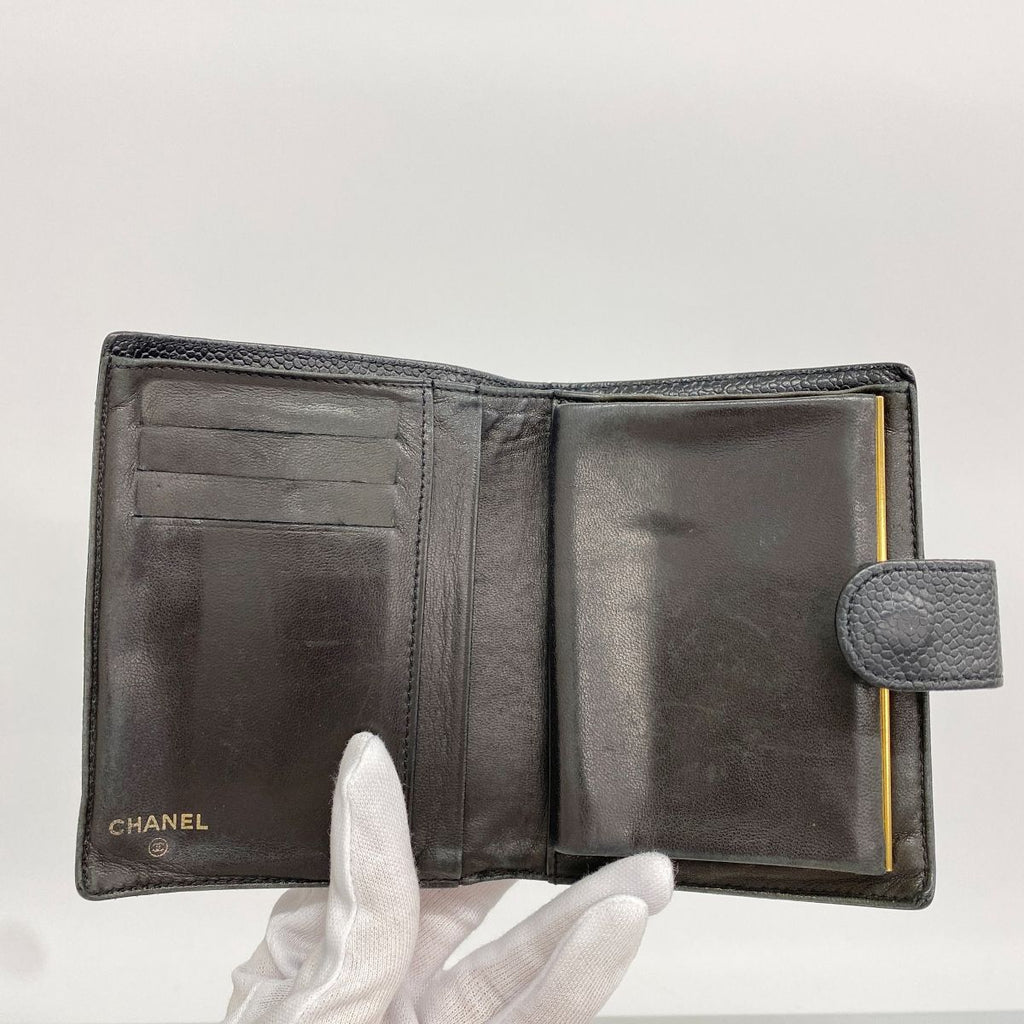 Chanel Wallet Caviar Leather Black Gold — view 3