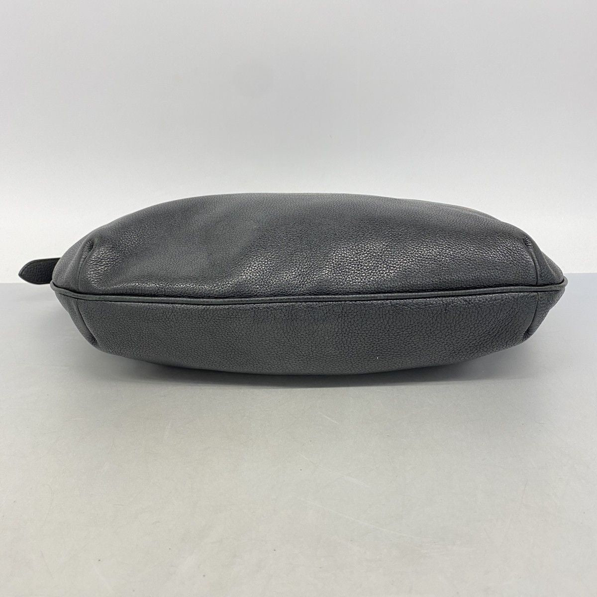 Gucci Shoulder Bag Leather Black Gold — view 3