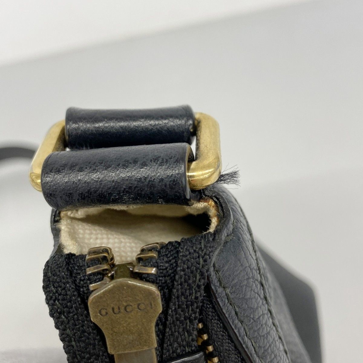 Gucci Shoulder Bag Leather Black Gold — view 8