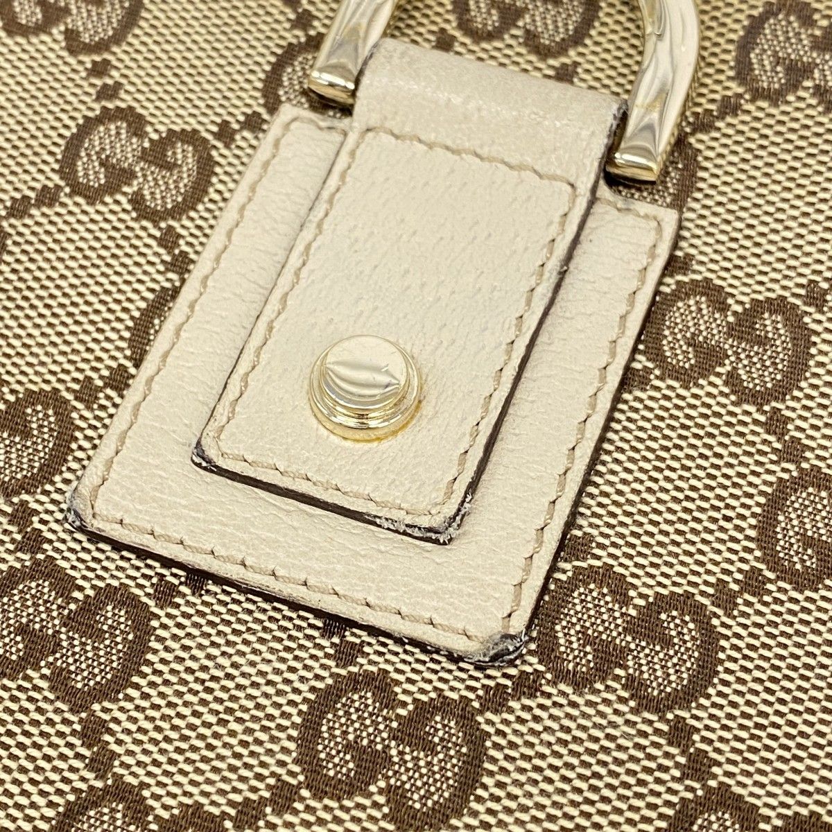 Gucci Shoulder Bag GG Canvas Abbey Brown Champagne Gold — view 9