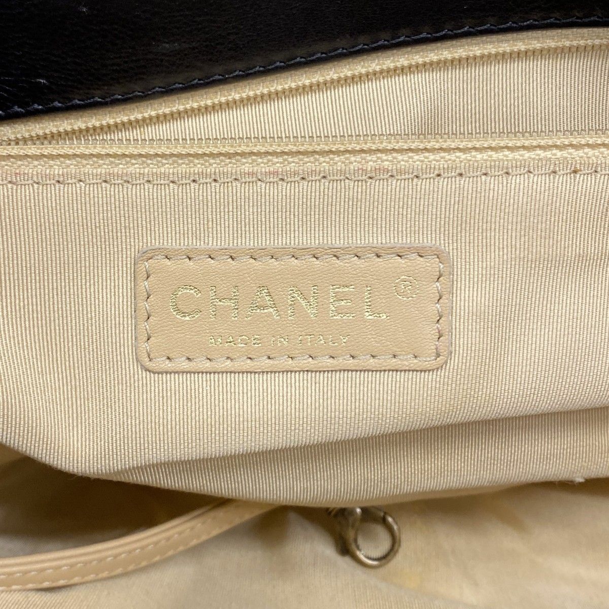 Chanel Chain Tote Quilted Lambskin Black Gold — view 5