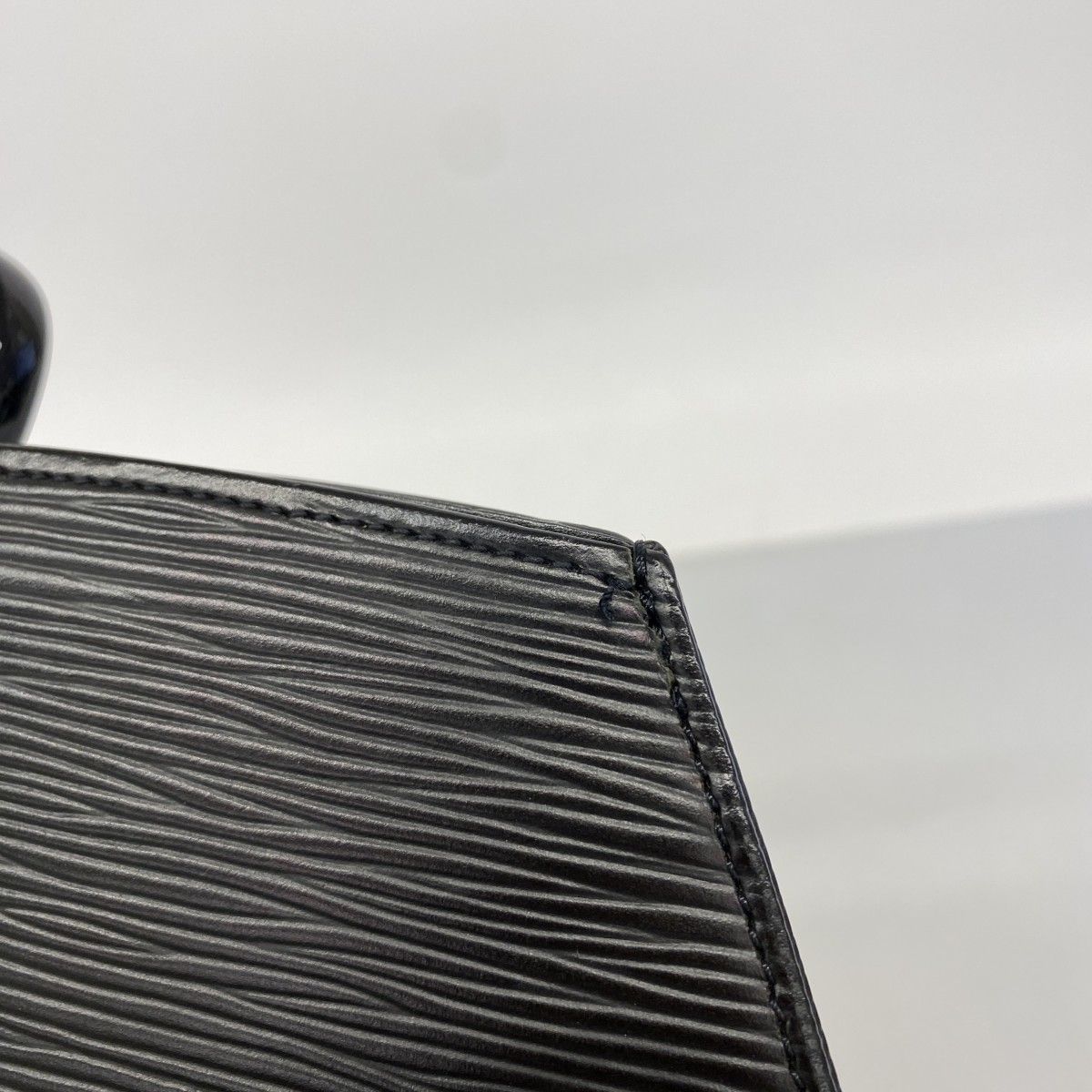 Louis Vuitton Handbag Epi Demilune Noir — view 6