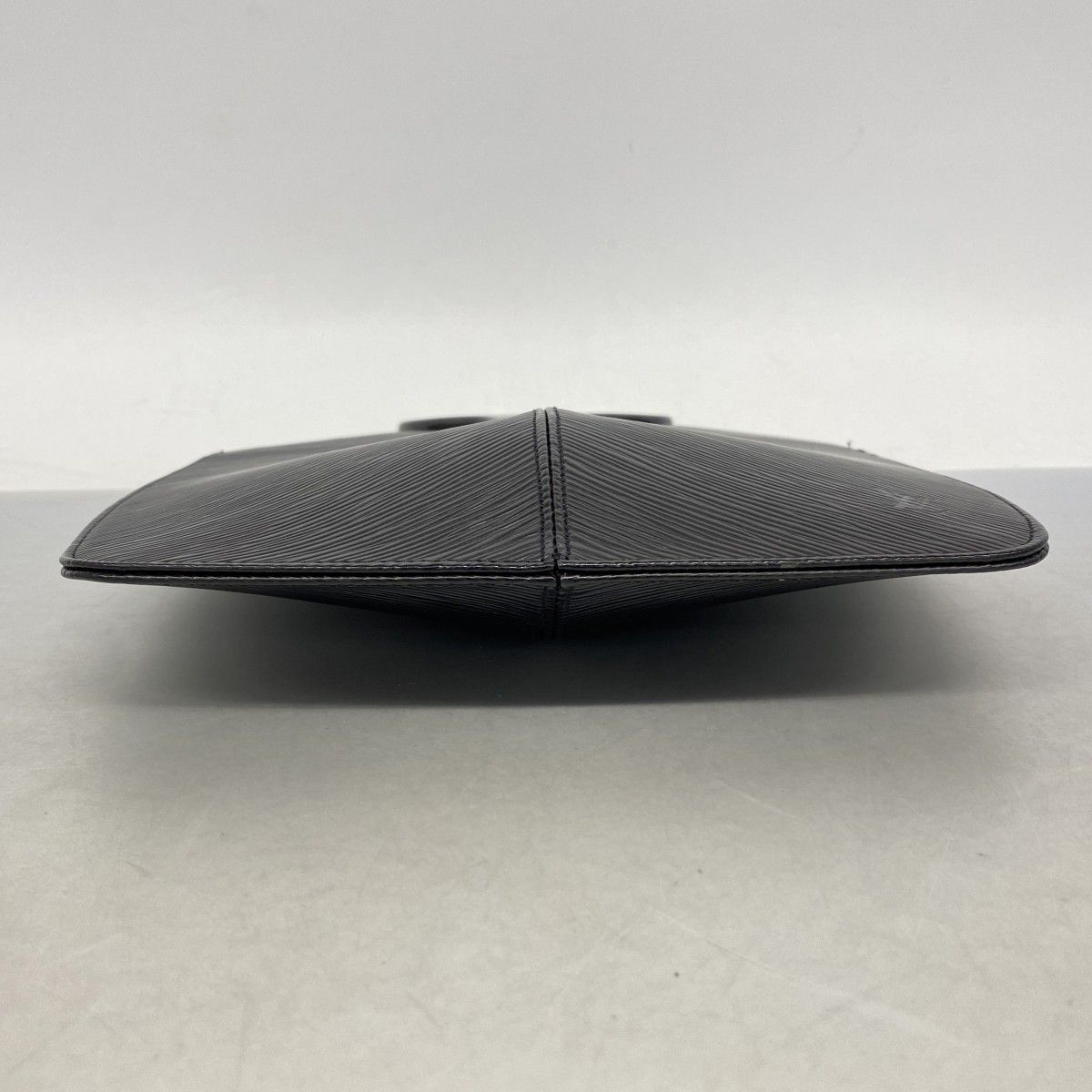 Louis Vuitton Handbag Epi Demilune Noir — view 3