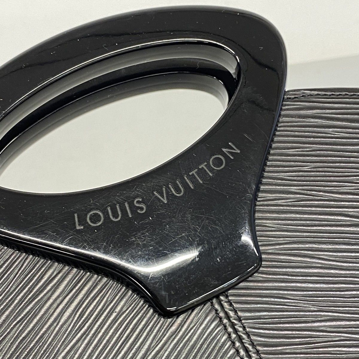 Louis Vuitton Handbag Epi Demilune Noir — view 8
