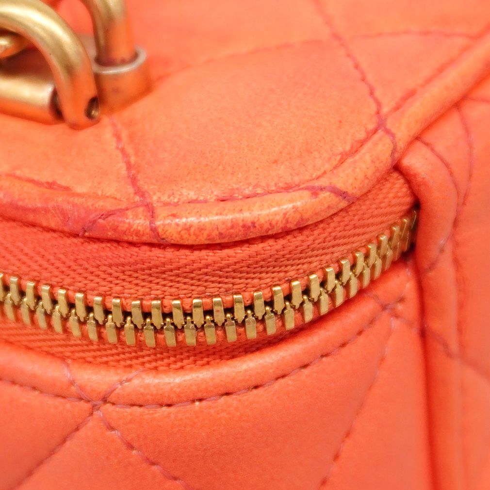 Chanel Vanity Bag Quilted Lambskin Salmon Pink Gold — view 7