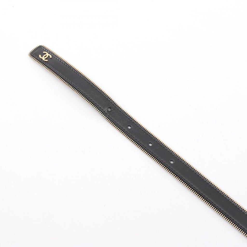 Chanel Belt CC Logo Leather — view 3
