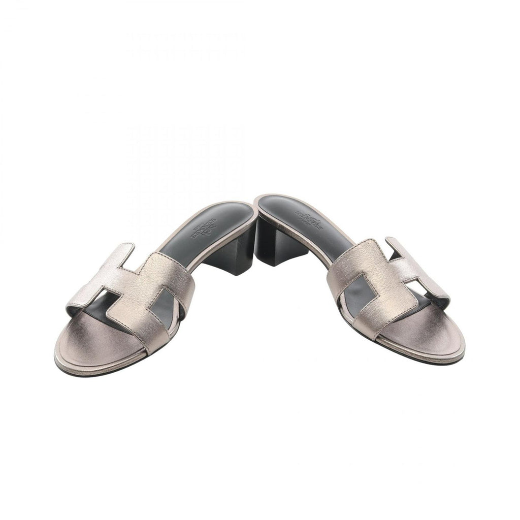 Hermes Mules Oasis Leather Sandals — view 3
