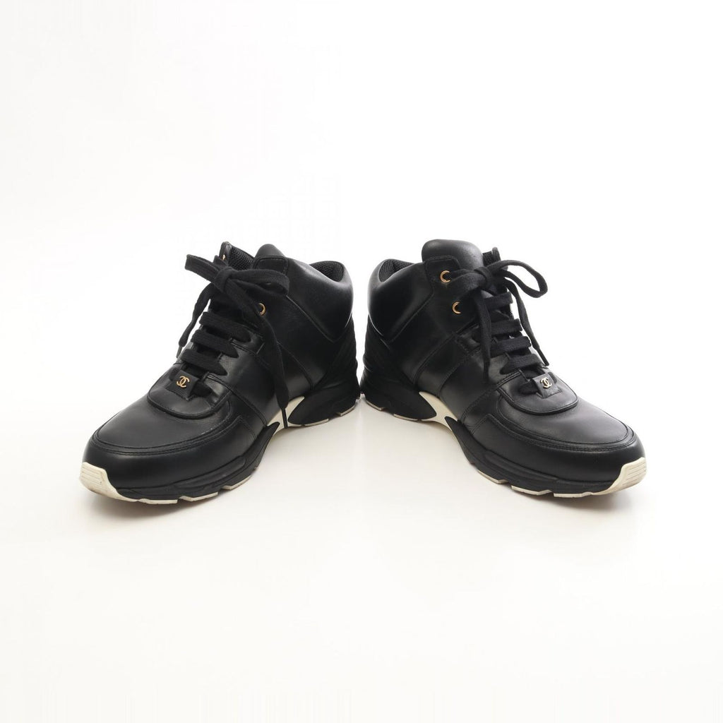 Chanel Sneakers CC Logo Leather High — view 3