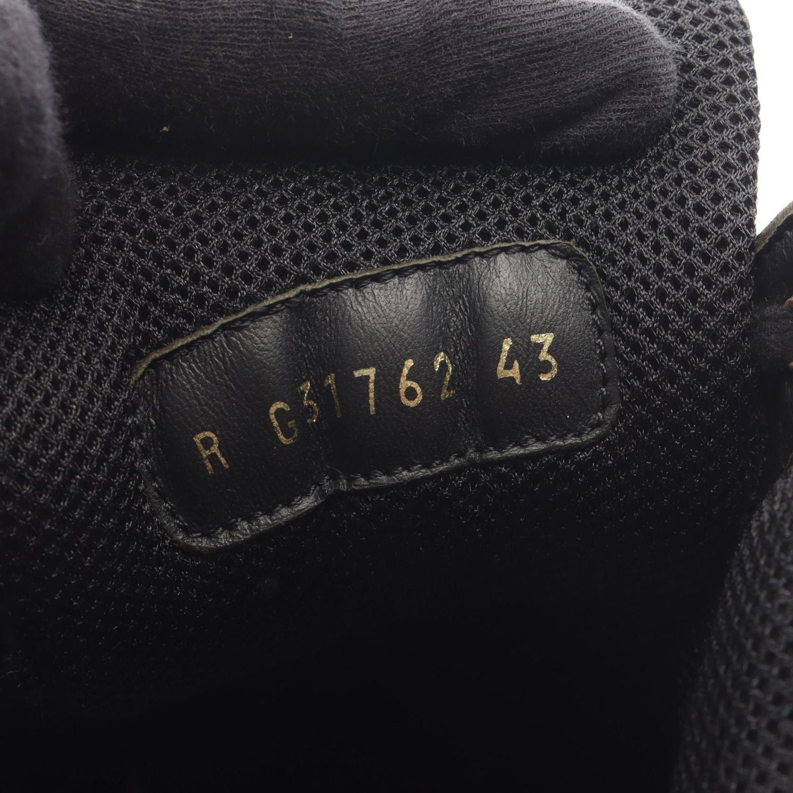 Chanel Sneakers CC Logo Leather High — view 7