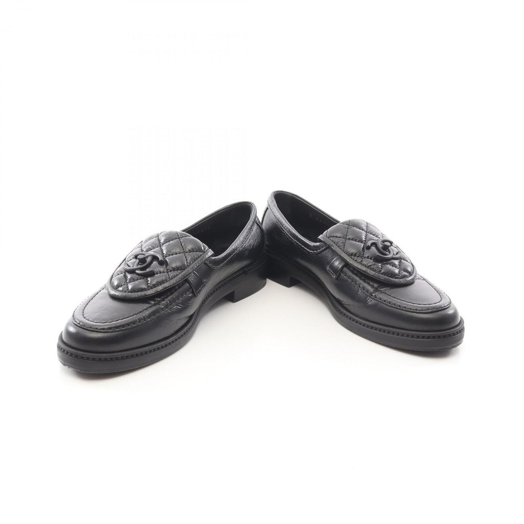 Chanel Loafers Quilted Turnlock Leather — view 3