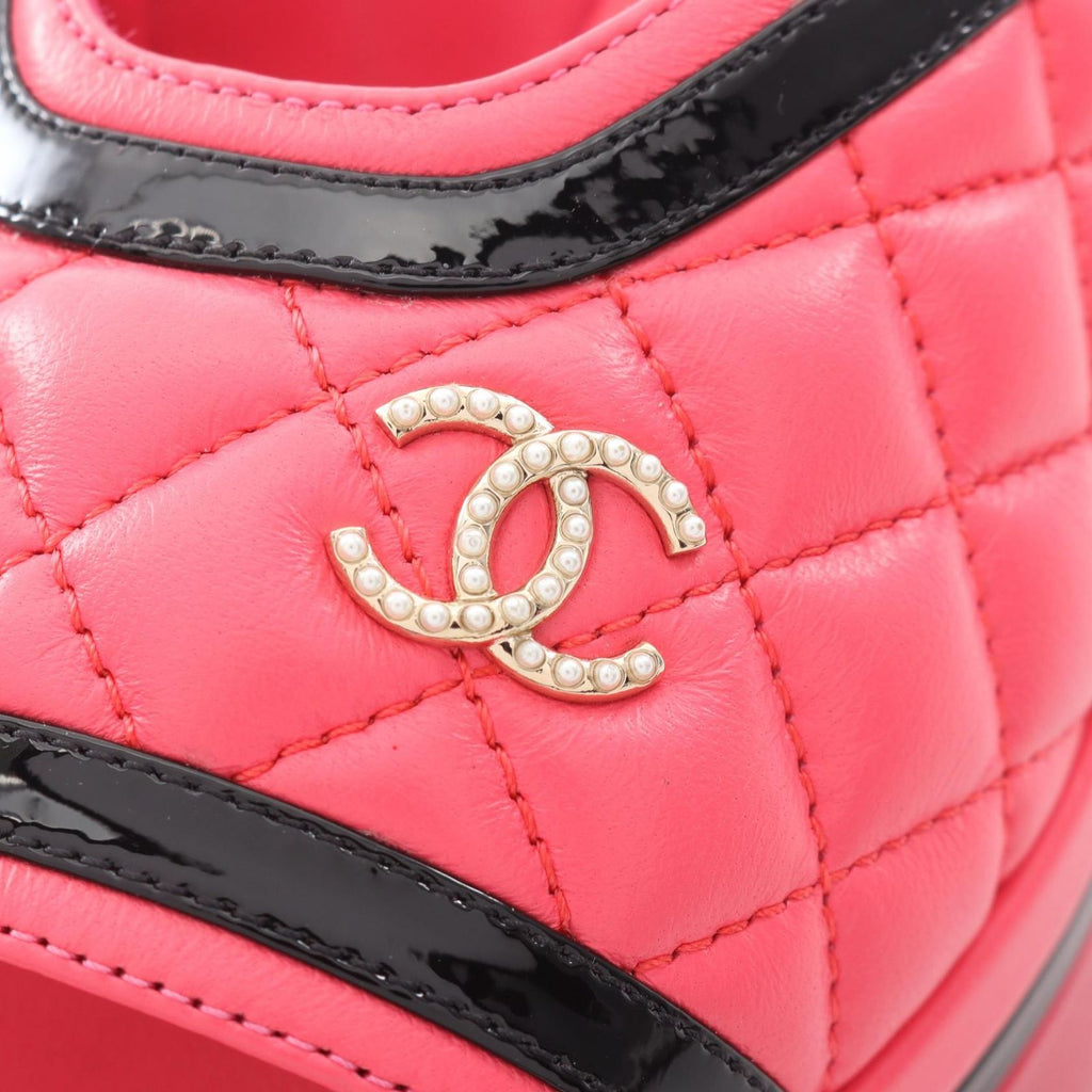 Chanel Sandals CC Logo Quilted Thick Sole Leather Patent — view 9