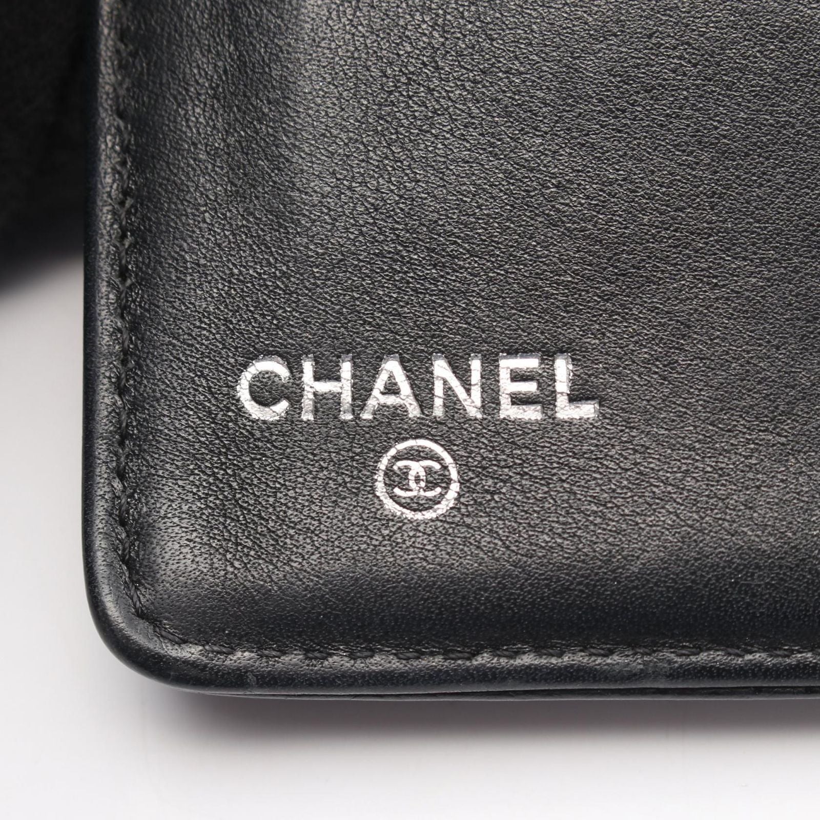 Chanel Bifold Wallet CC Logo Black Calf — view 5