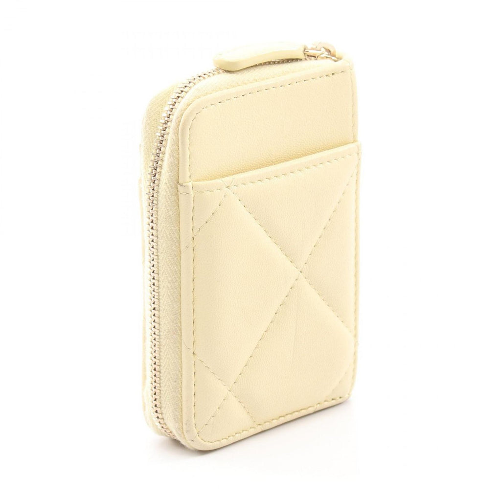 Chanel Coin Case 19 Dizeneuf Quilted Light Yellow Lambskin 19 — view 2